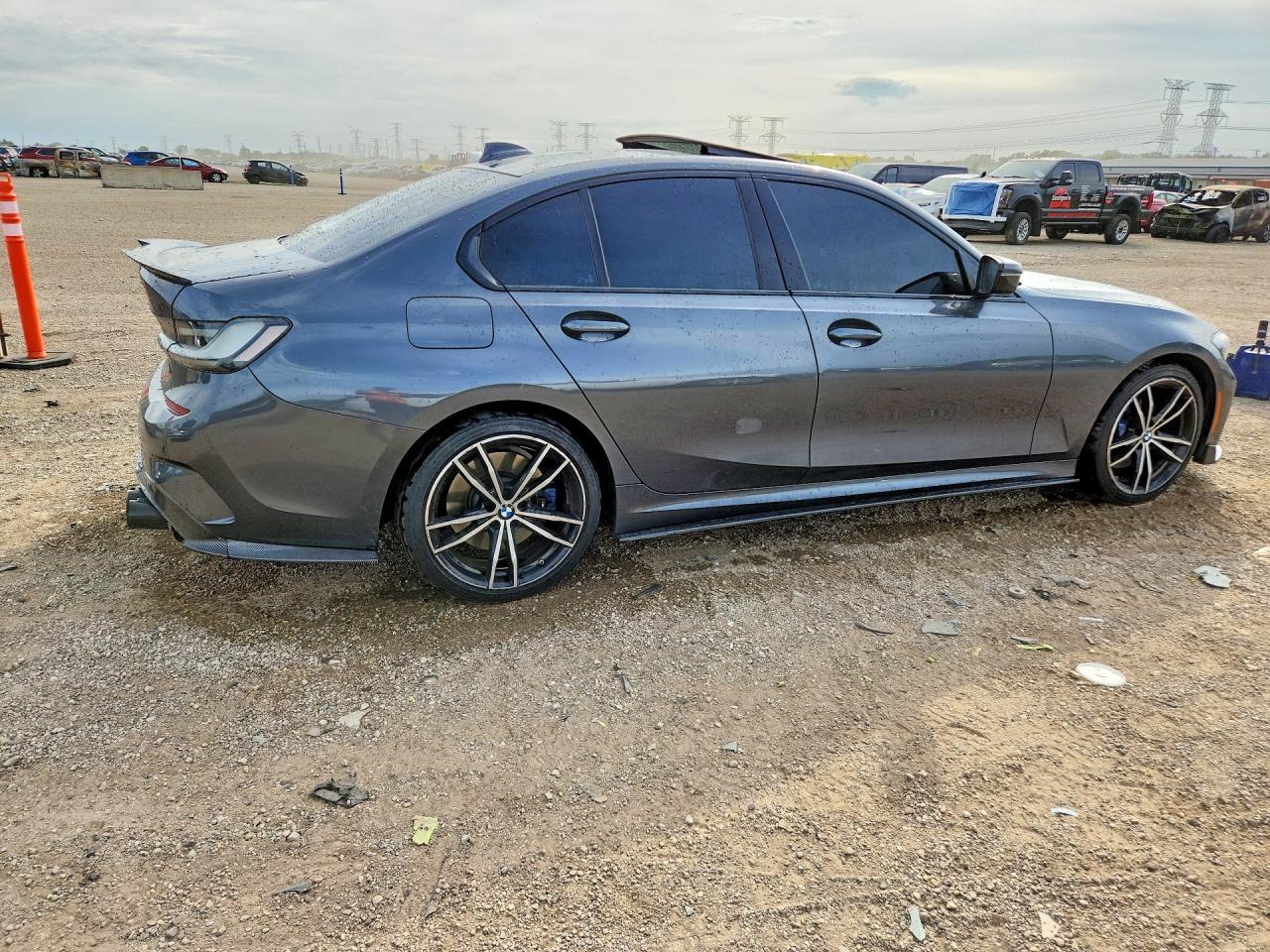 2019 BMW Seria 3 330i - zdjęcie 3