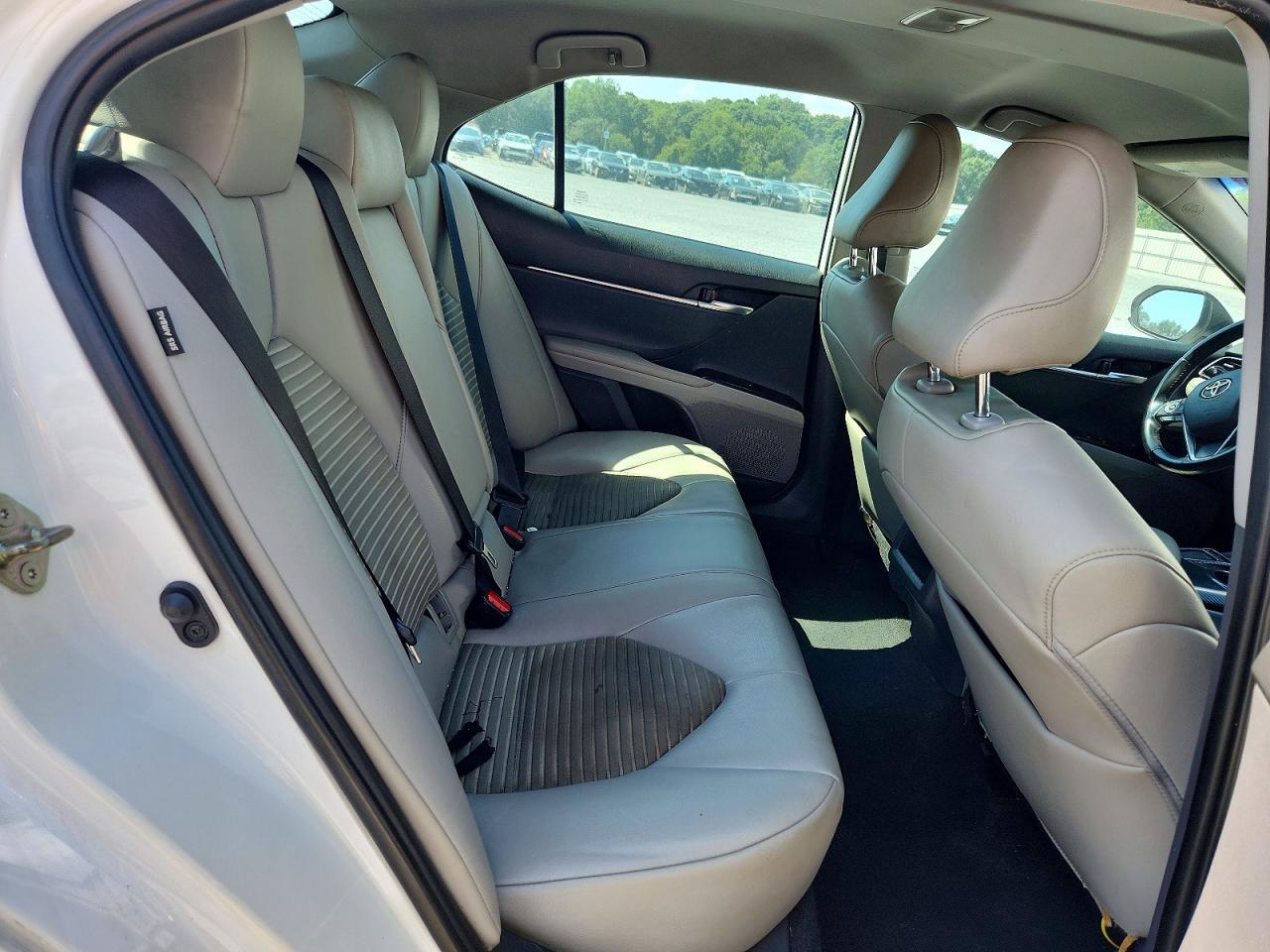 2020 Toyota Camry Se - zdjęcie 10