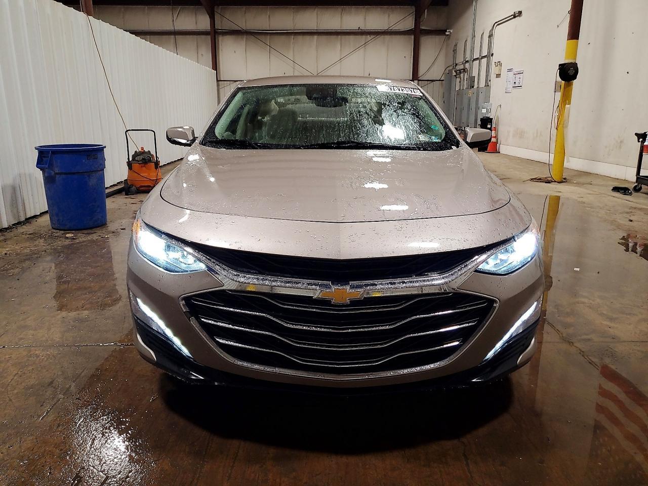 2024 Chevrolet Malibu Premier - zdjęcie 5