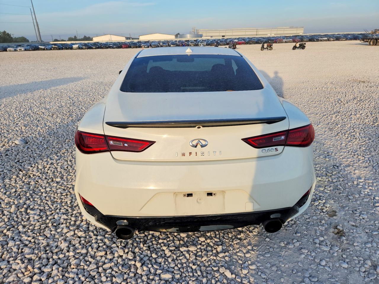 2018 Infiniti Q60 Red Sport 400 - zdjęcie 6