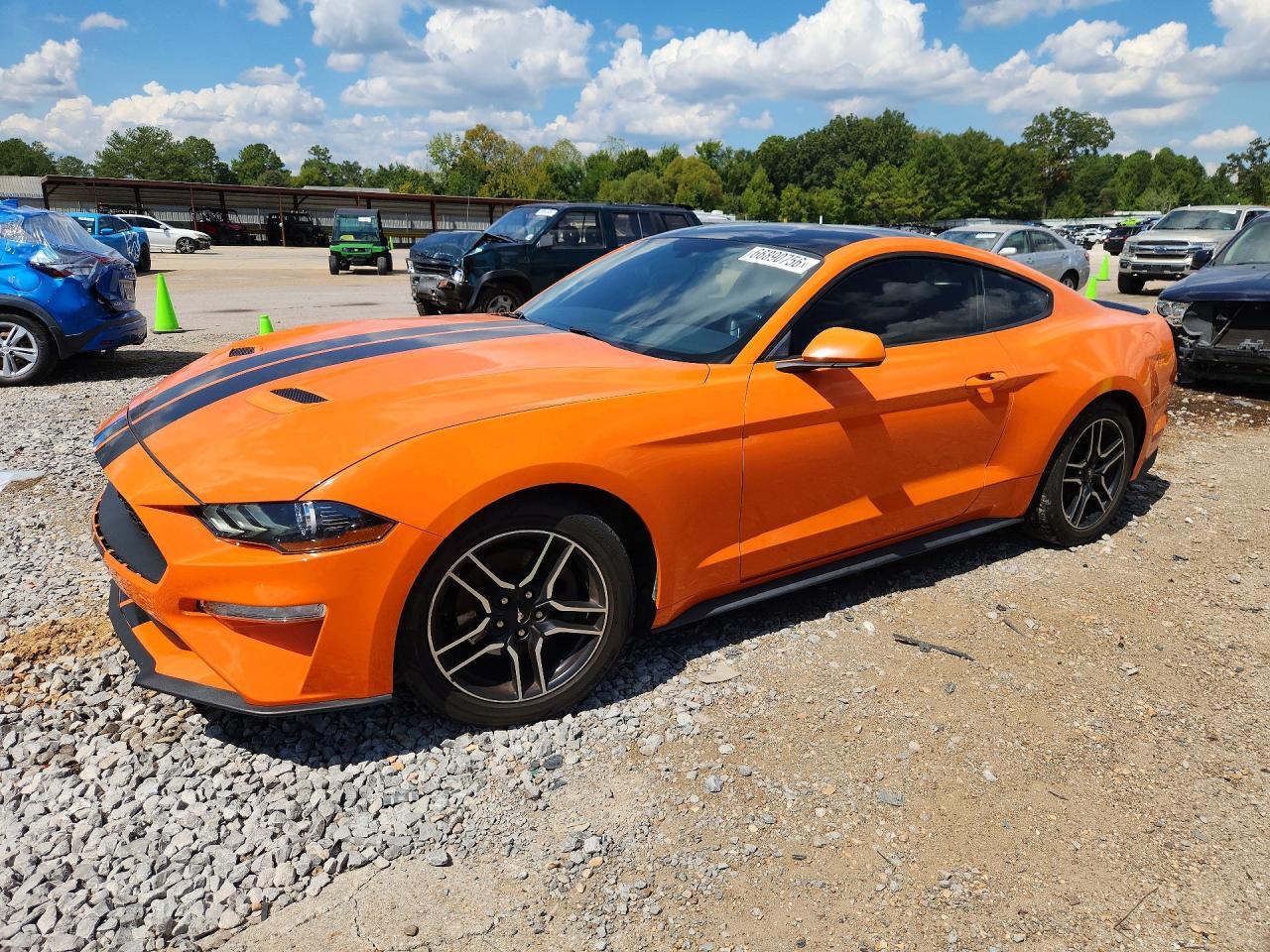 2020 Ford Mustang - zdjęcie główne