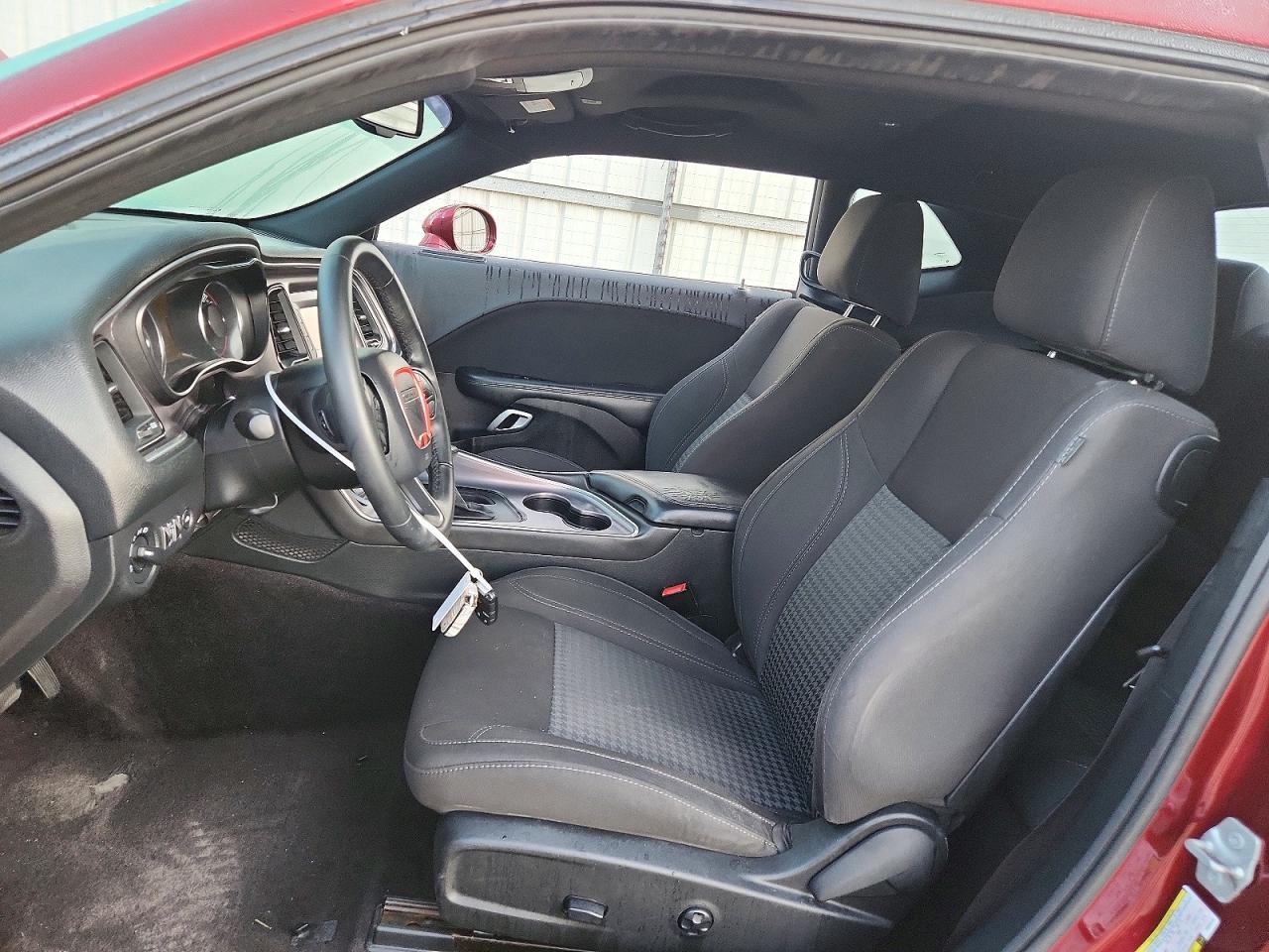 2017 Dodge Challenger Sxt - zdjęcie 7