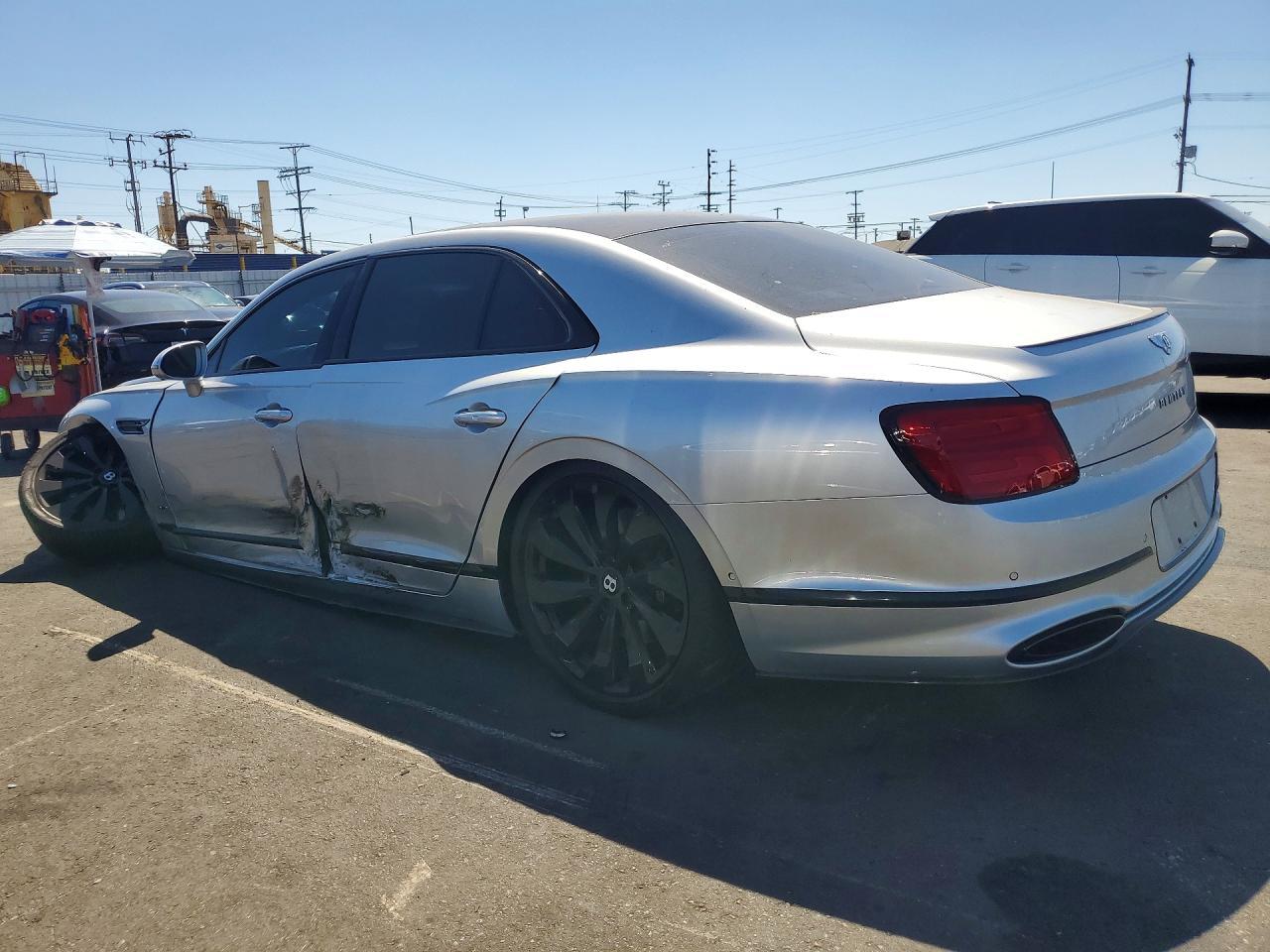 2022 Bentley Flying Spur - zdjęcie 2