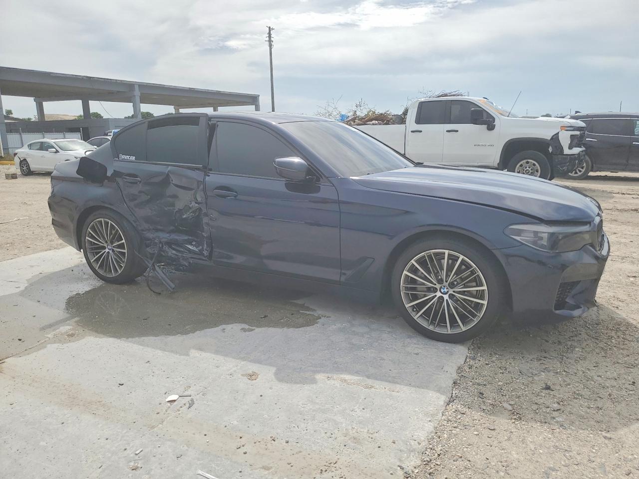 2017 BMW 530 I - zdjęcie 4