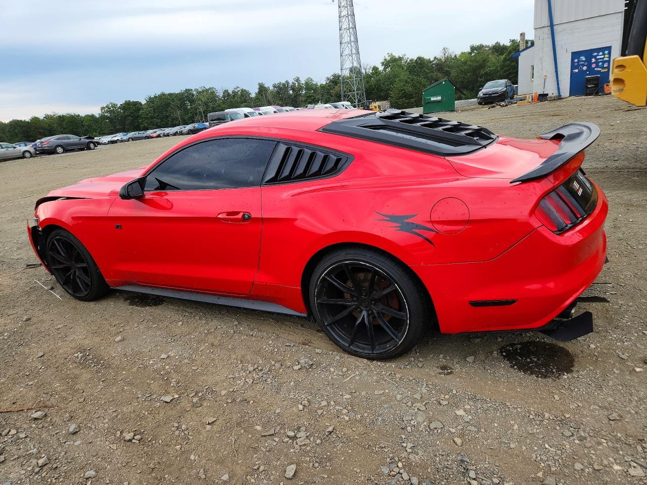 2015 Ford Mustang - zdjęcie 2