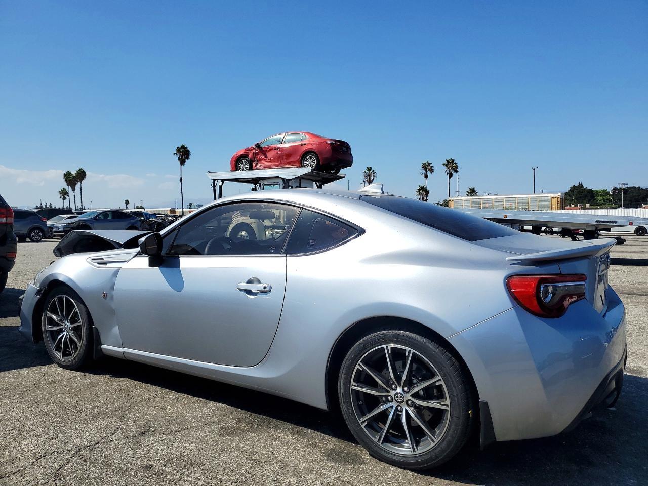 2017 Toyota 86 Base - zdjęcie 2