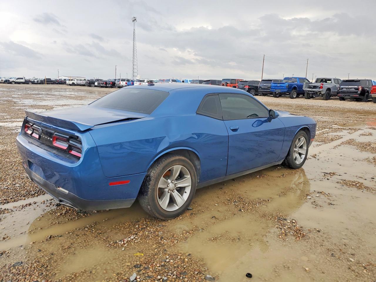 2020 Dodge Challenger Sxt - zdjęcie 3