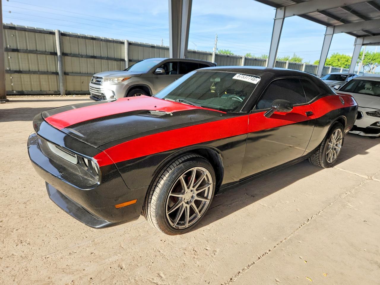 2013 Dodge Challenger Sxt - zdjęcie główne