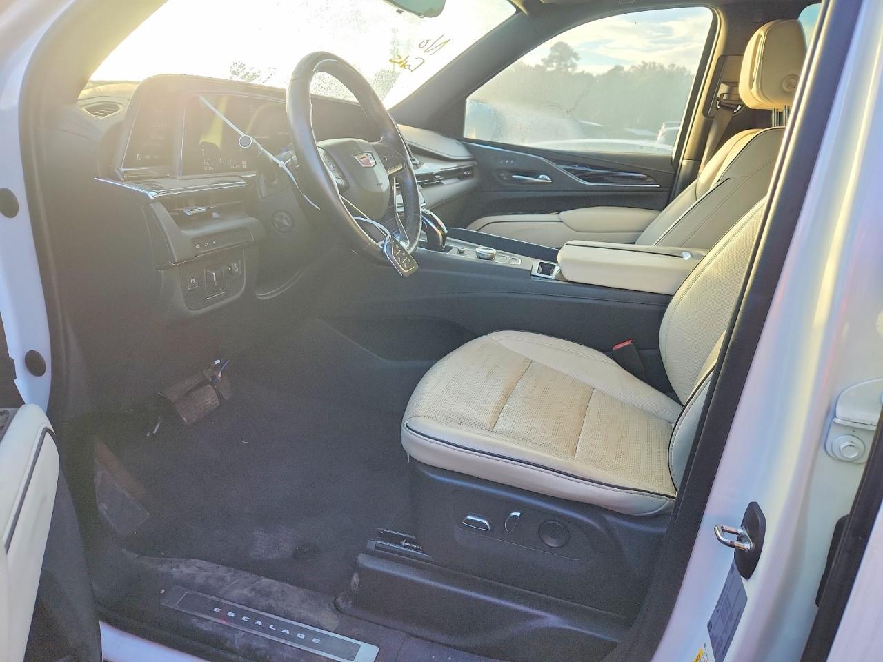 2022 Cadillac Escalade Sport - zdjęcie 7