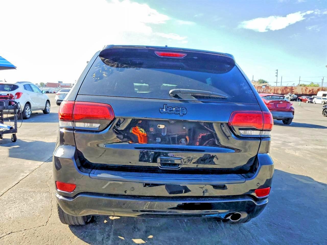 2020 Jeep Grand Cherokee Laredo - zdjęcie 6