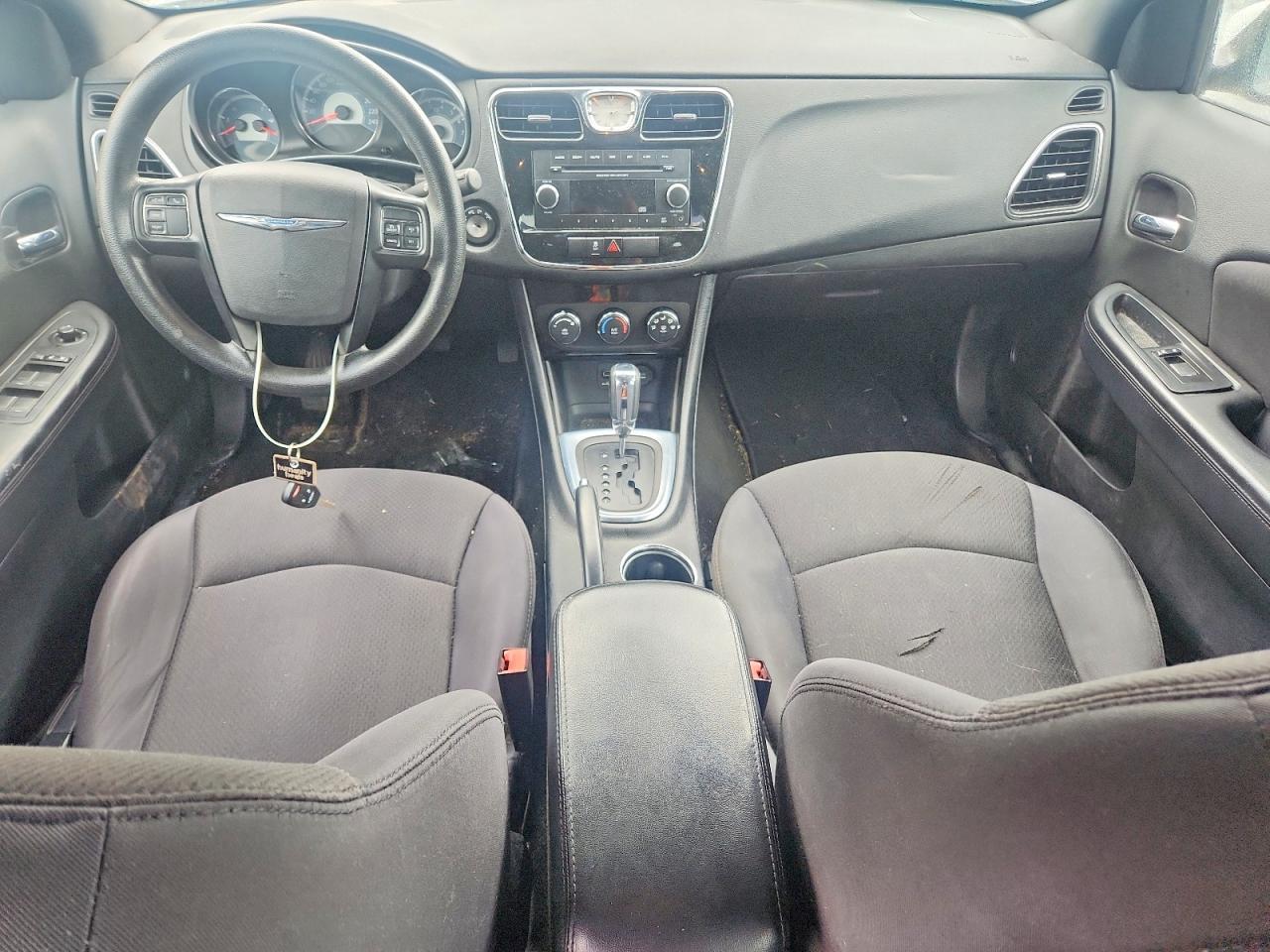 2014 Chrysler 200 Lx - zdjęcie 8