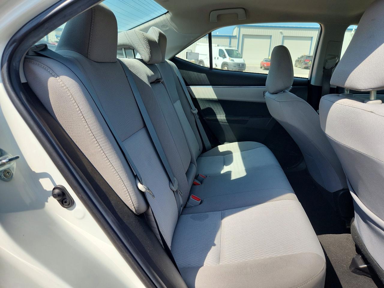 2016 Toyota Corolla Le - zdjęcie 10