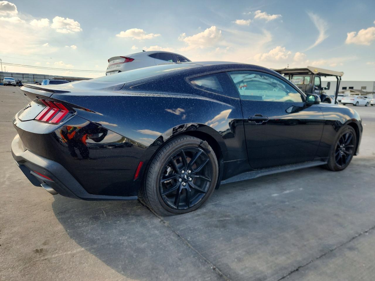 2025 Ford Mustang - zdjęcie 3