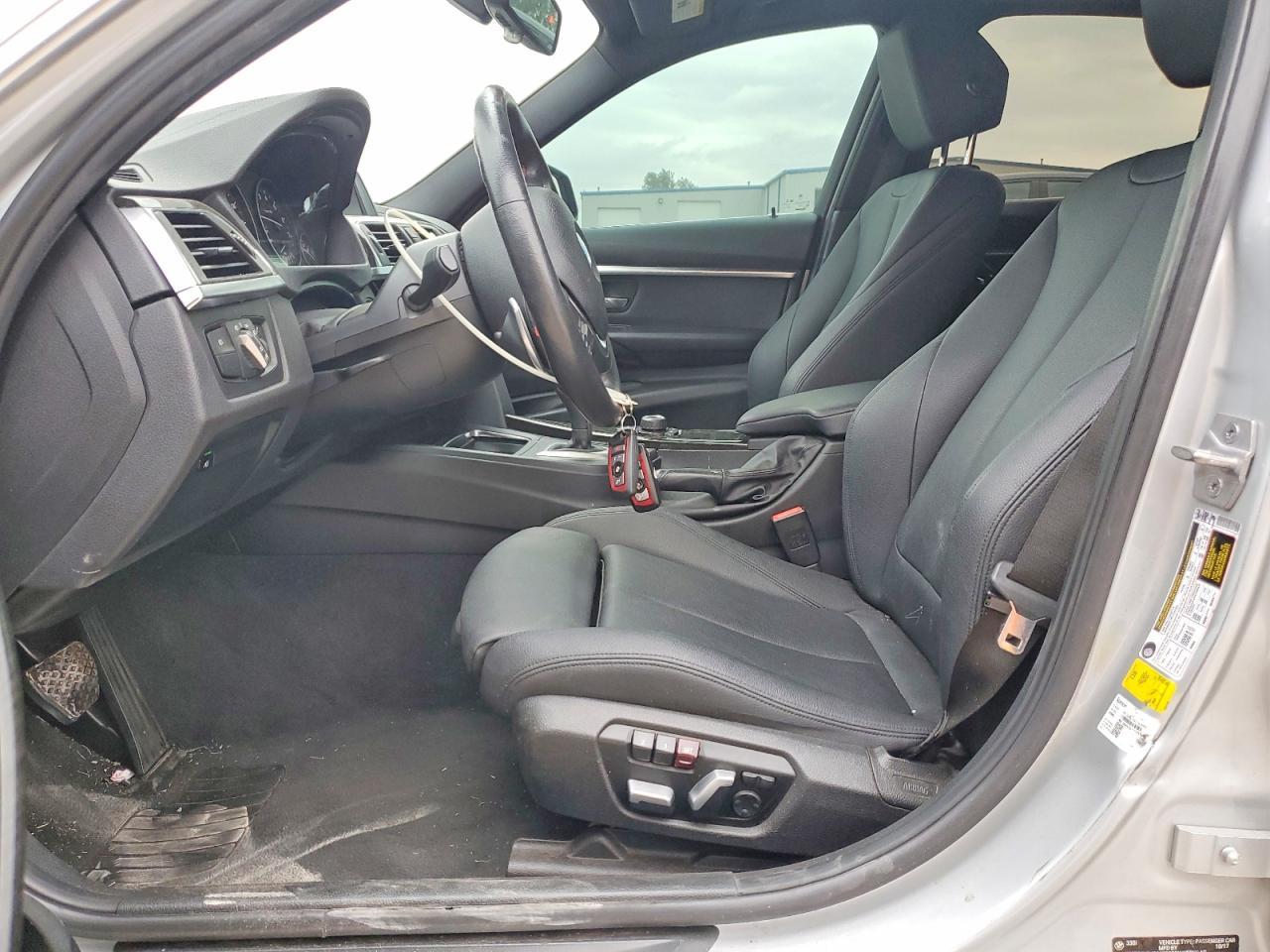 2018 BMW 330 I - zdjęcie 7