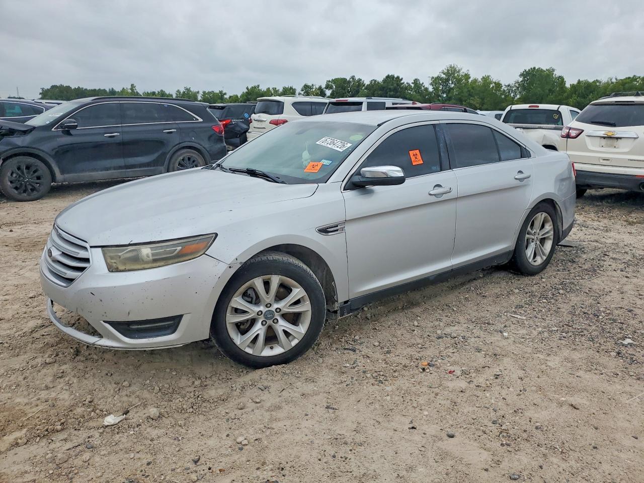 2015 Ford Taurus Limited - zdjęcie główne