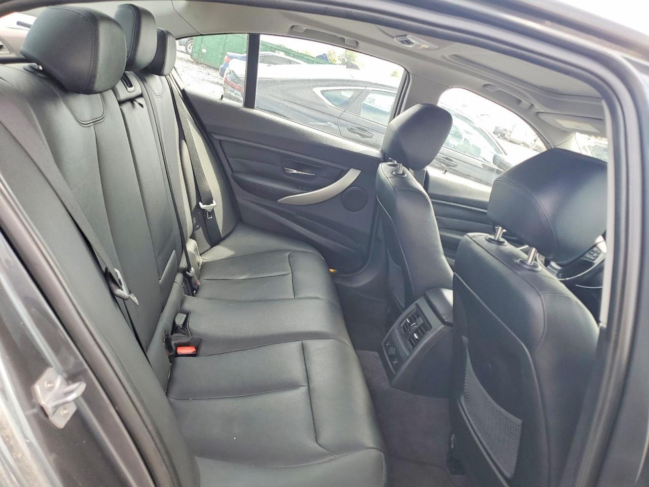 2013 BMW 328 Xi - zdjęcie 10