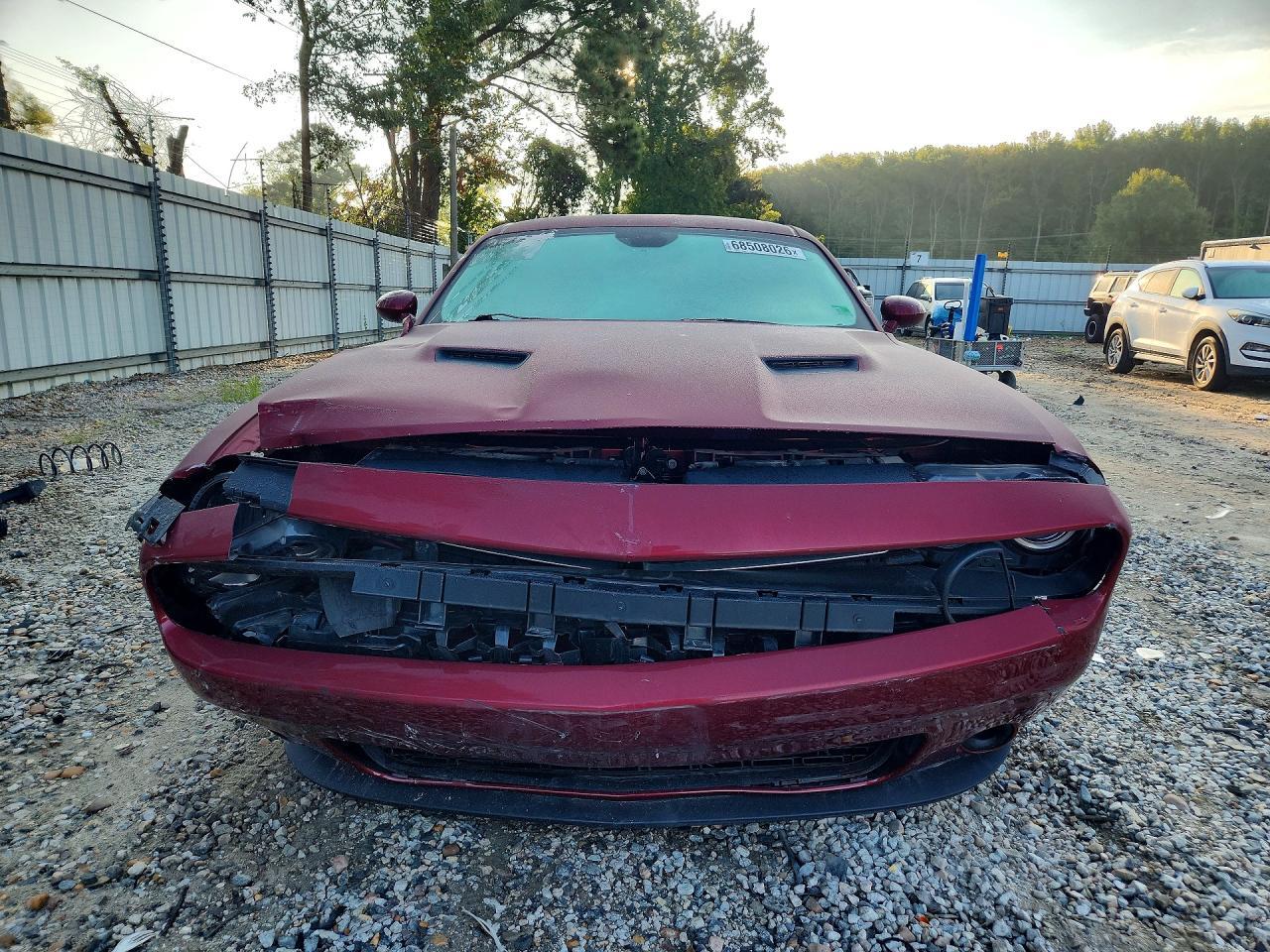 2017 Dodge Challenger Sxt - zdjęcie 5