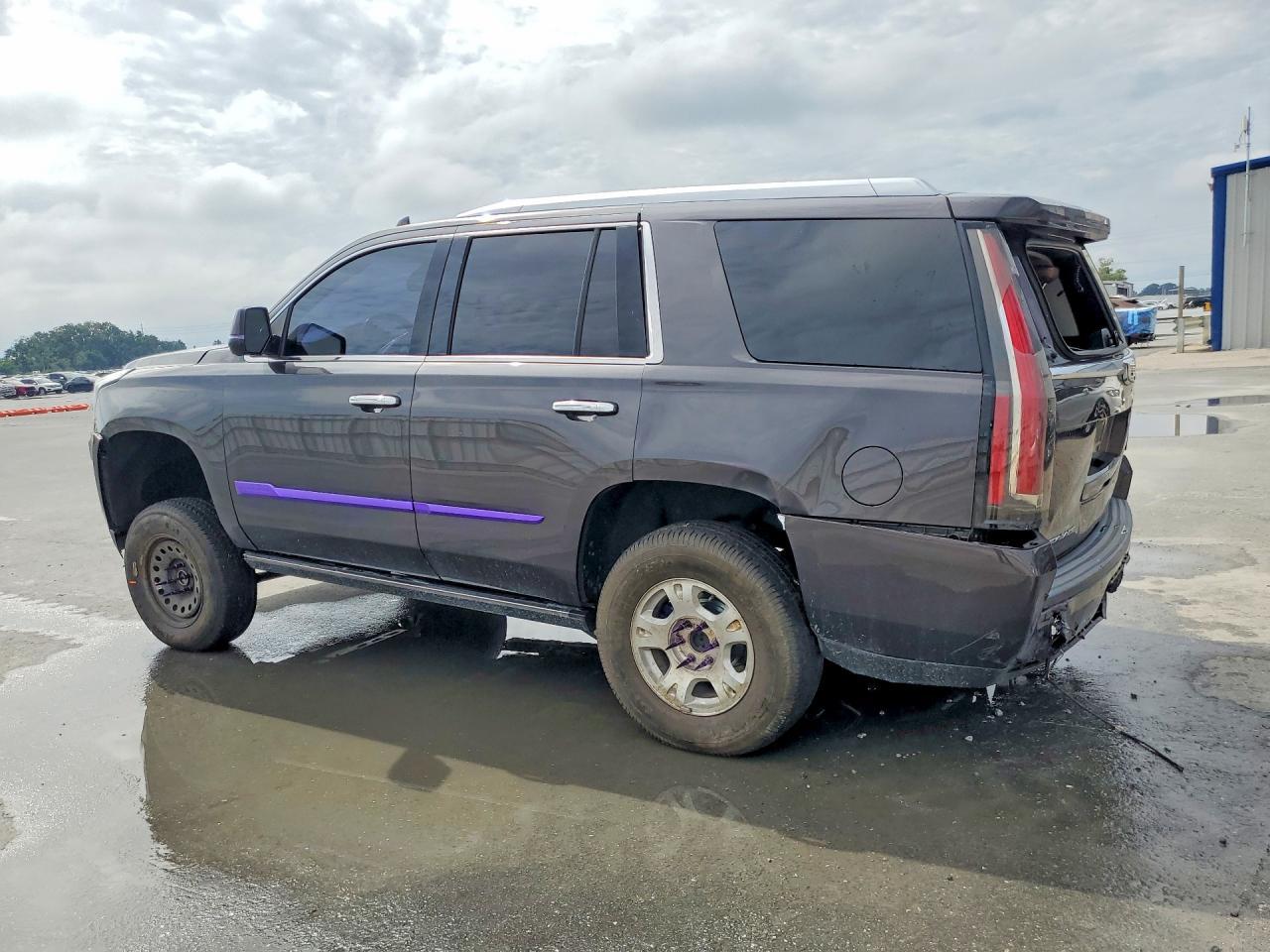 2016 Cadillac Escalade Premium - zdjęcie 2