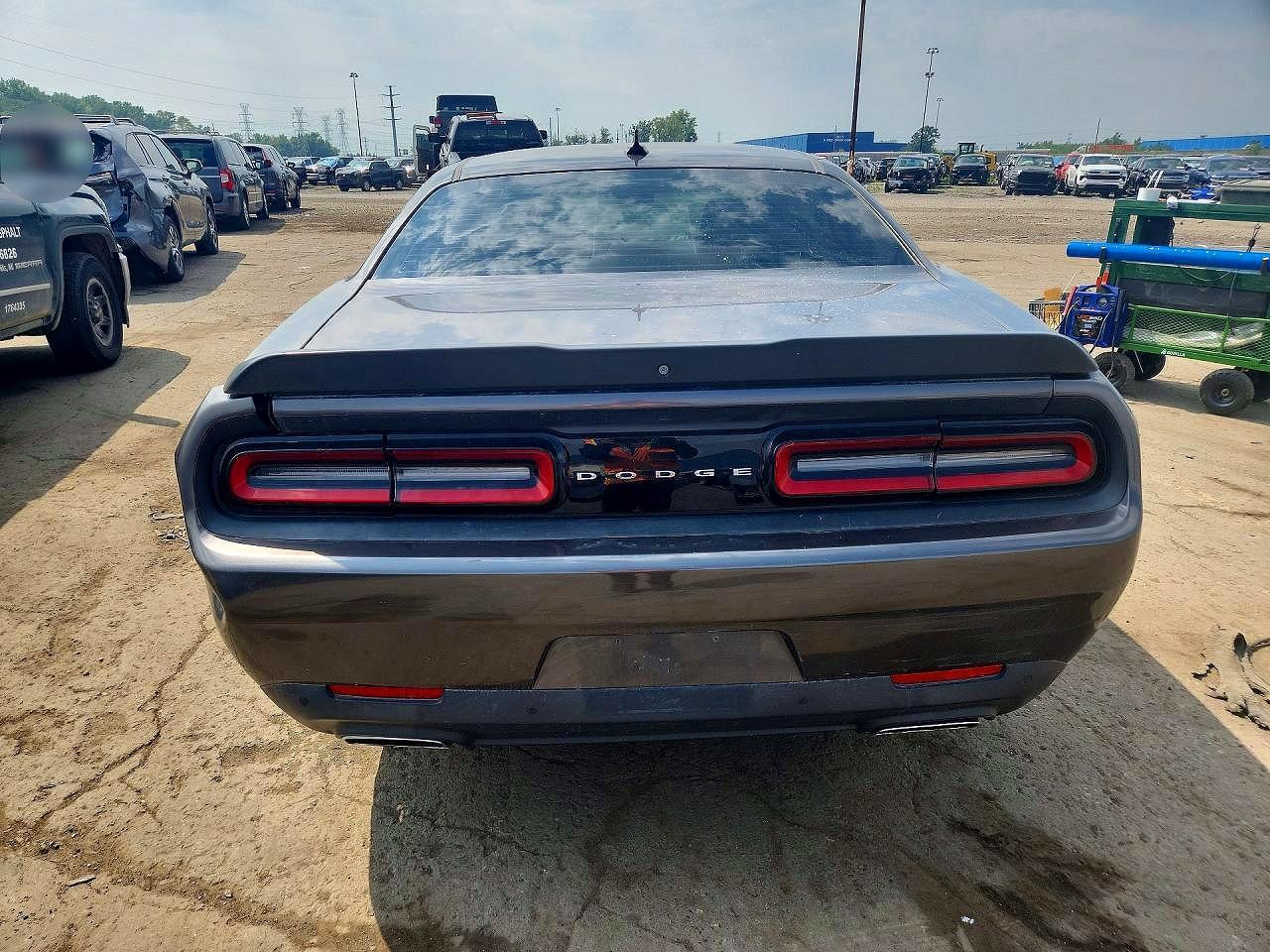 2016 Dodge Challenger R - zdjęcie 6