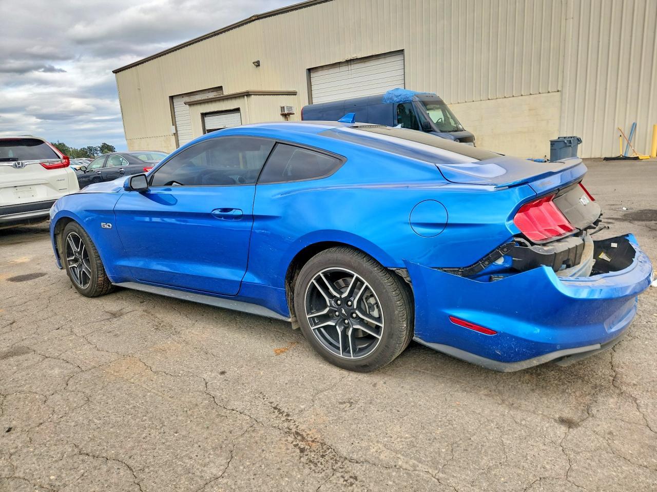 2021 Ford Mustang Gt - zdjęcie 2