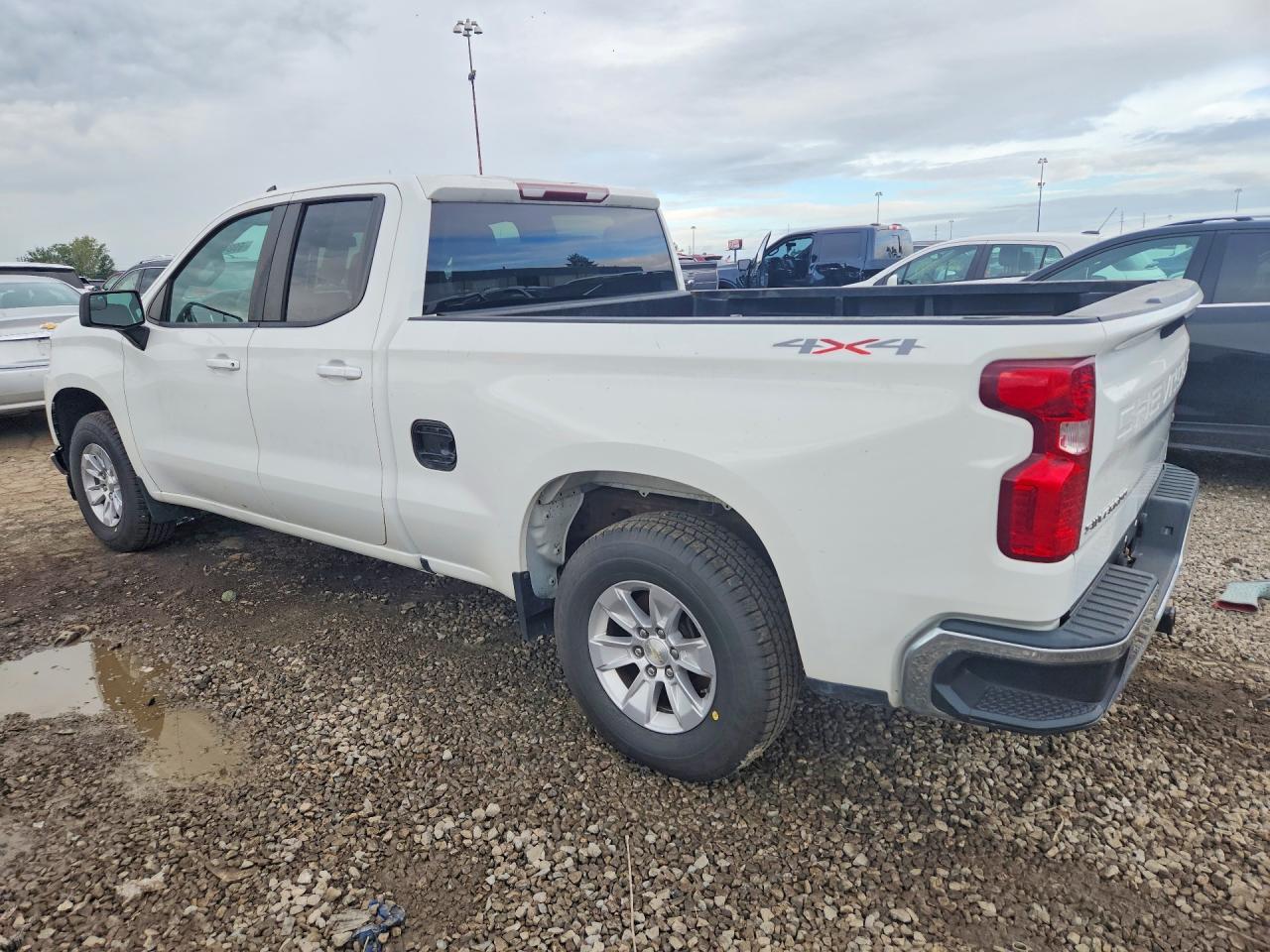 2020 Chevrolet Silverado K1500 Lt - zdjęcie 2