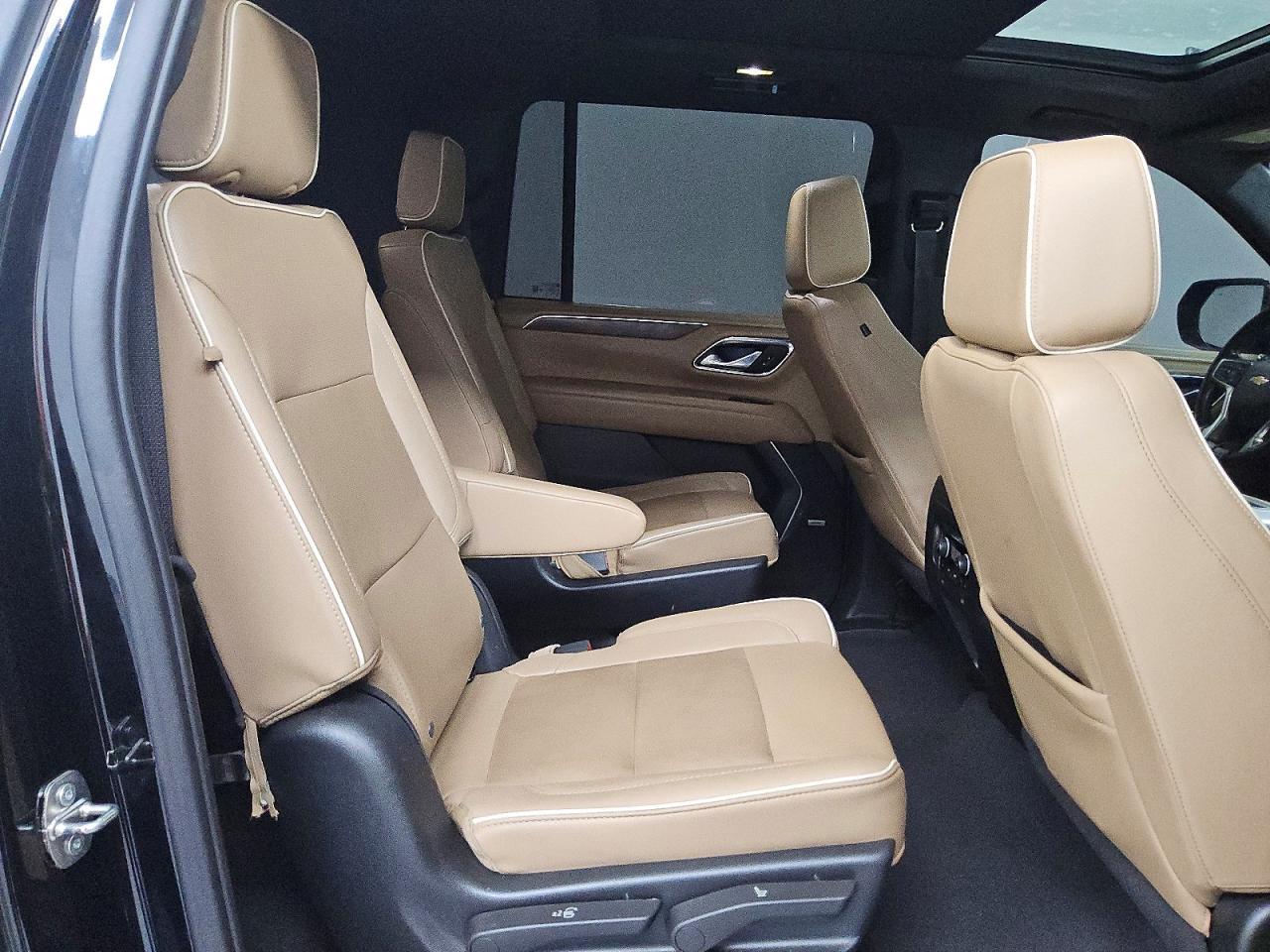 2023 Chevrolet Suburban K1500 Premier - zdjęcie 11