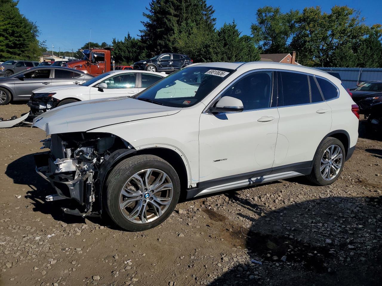 2017 BMW X1 xDrive28I - zdjęcie główne