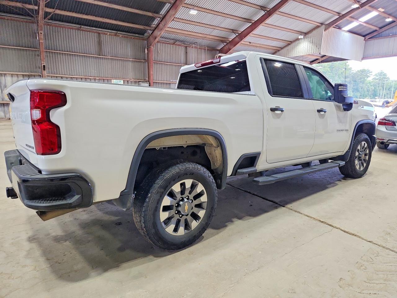 2025 Chevrolet Silverado K2500 Custom - zdjęcie 3