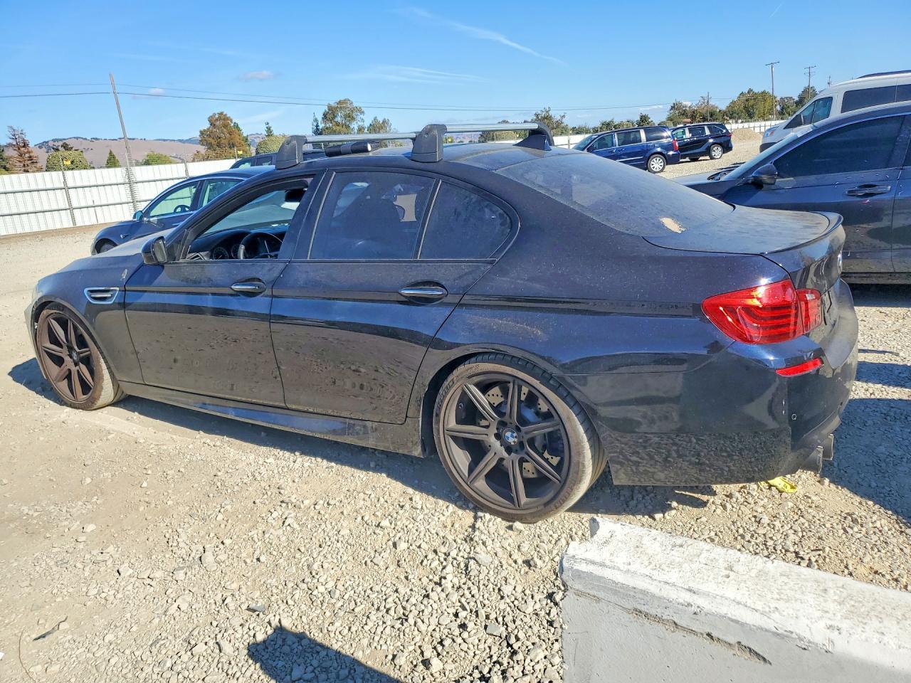 2015 BMW M5 - zdjęcie 2