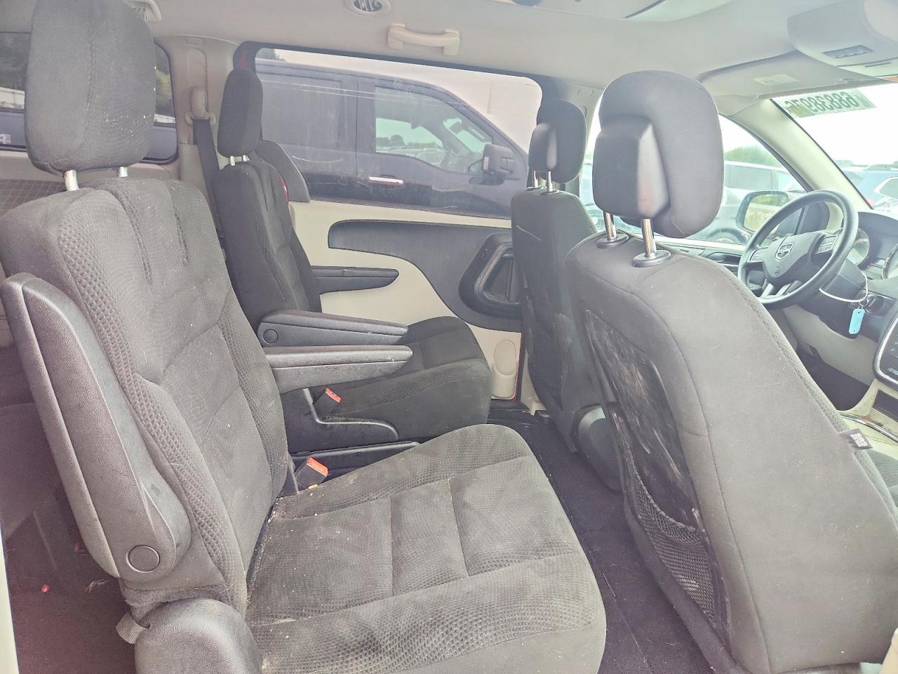 2016 Dodge Grand Caravan Sxt - zdjęcie 11