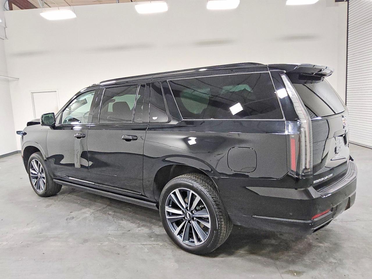 2025 Cadillac Escalade Esv Sport - zdjęcie 2