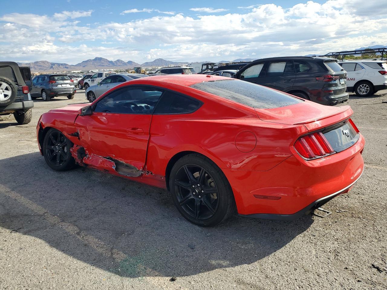 2015 Ford Mustang - zdjęcie 2