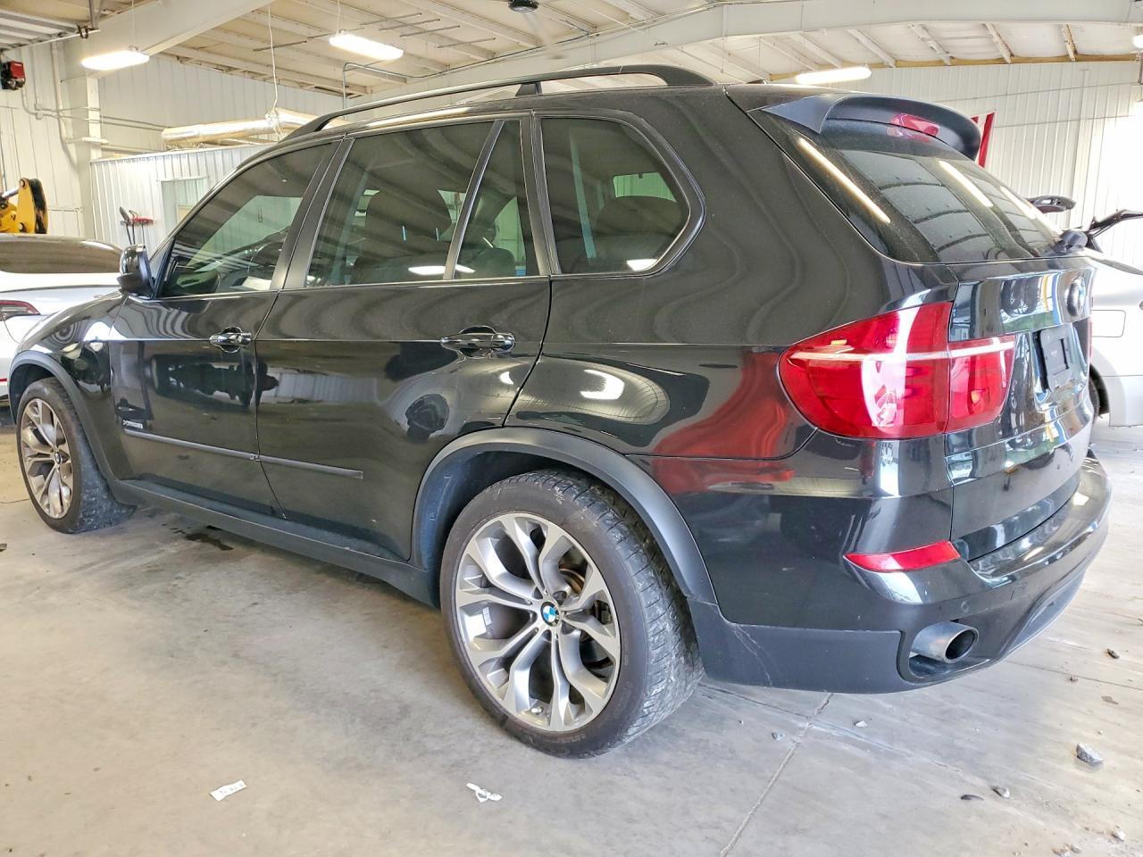 2013 BMW X5 xDrive35I - zdjęcie 2