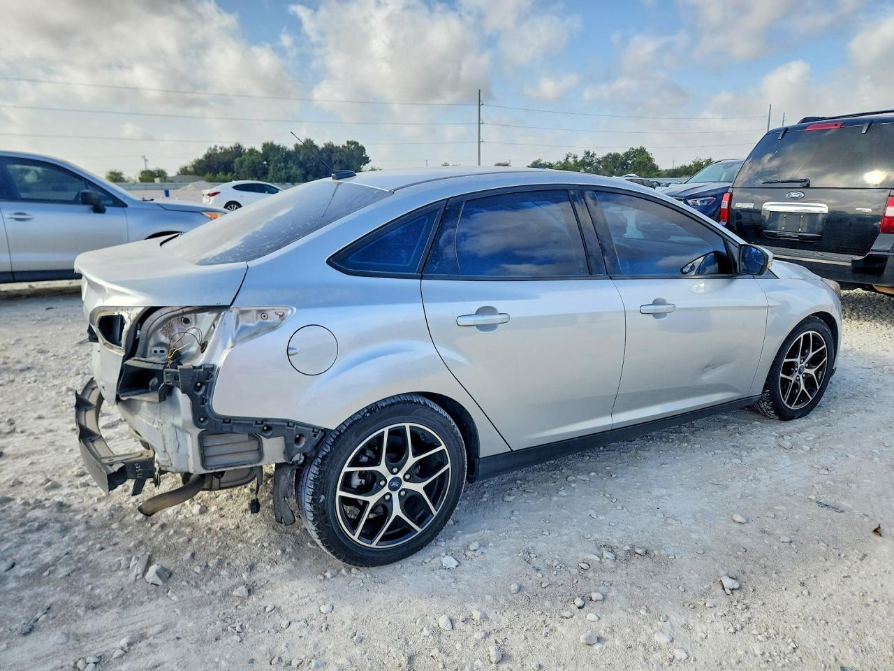 2017 Ford Focus Sel - zdjęcie 4
