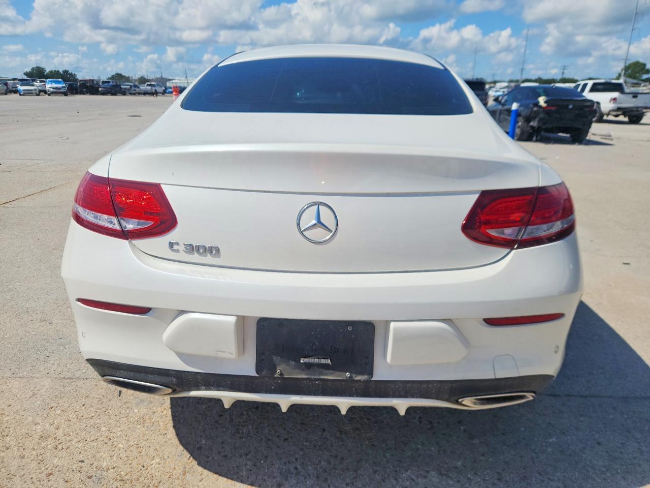 2017 Mercedes-Benz C 300 - zdjęcie 6