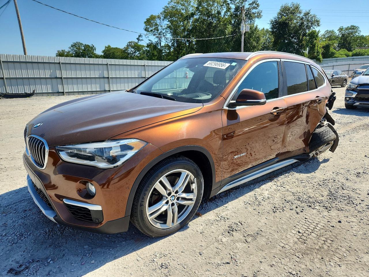2016 BMW X1 xDrive28I - zdjęcie główne