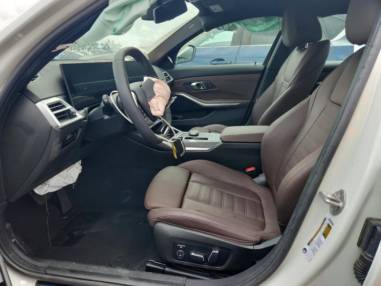 2026 BMW 330I - zdjęcie 7