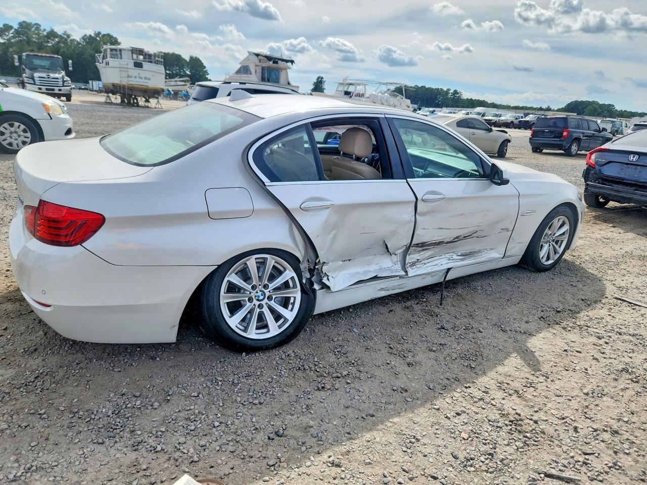 2015 BMW Seria 5 528i - zdjęcie 3