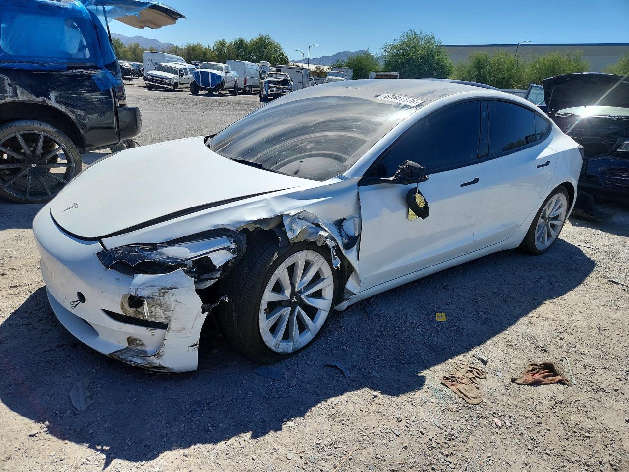 2022 Tesla Model 3 - zdjęcie główne