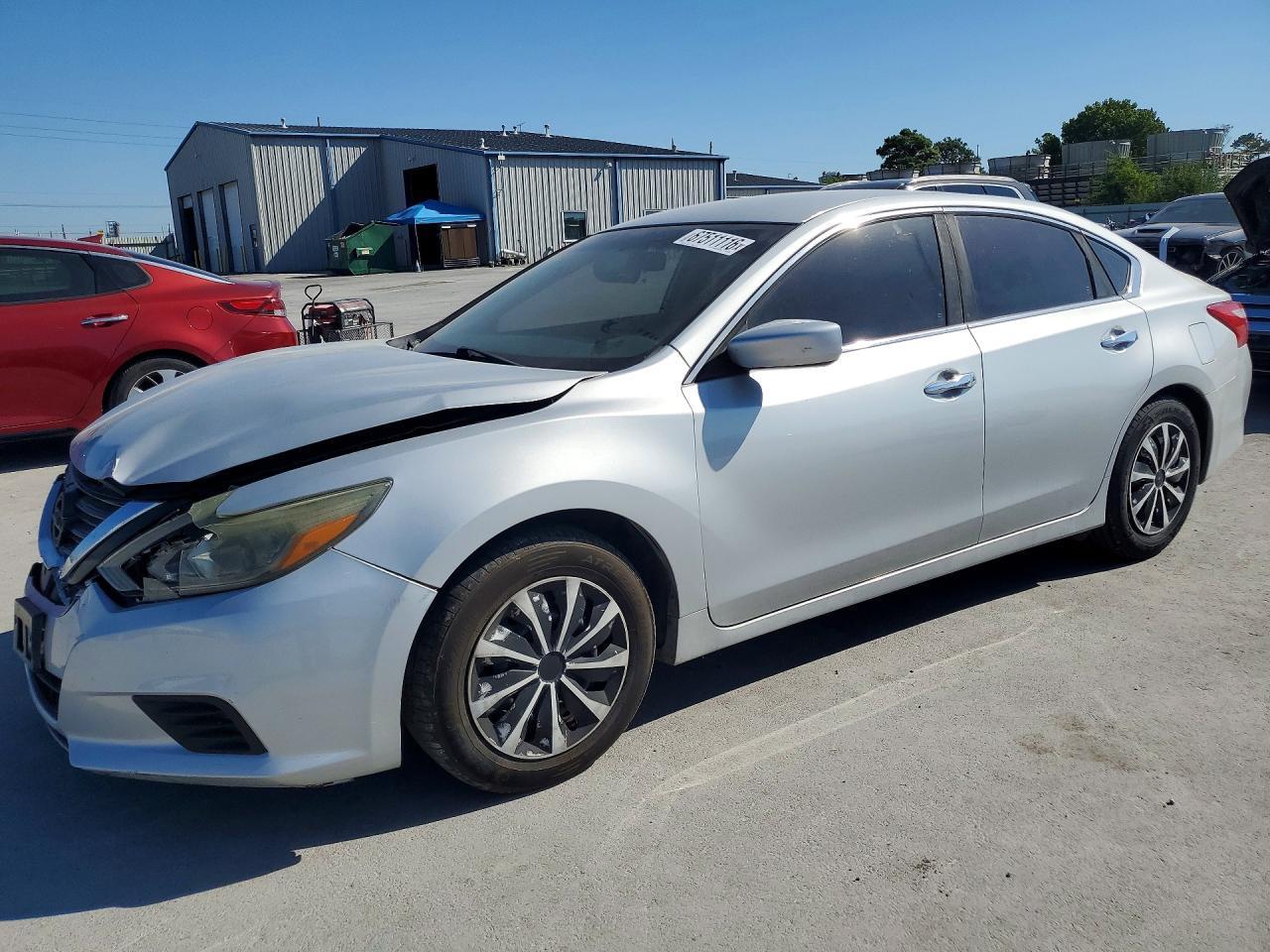 2016 Nissan Altima 2.5 S - zdjęcie główne