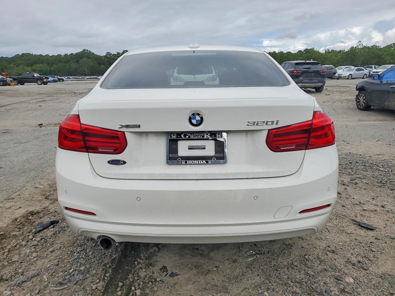 2018 BMW 320 Xi - zdjęcie 6