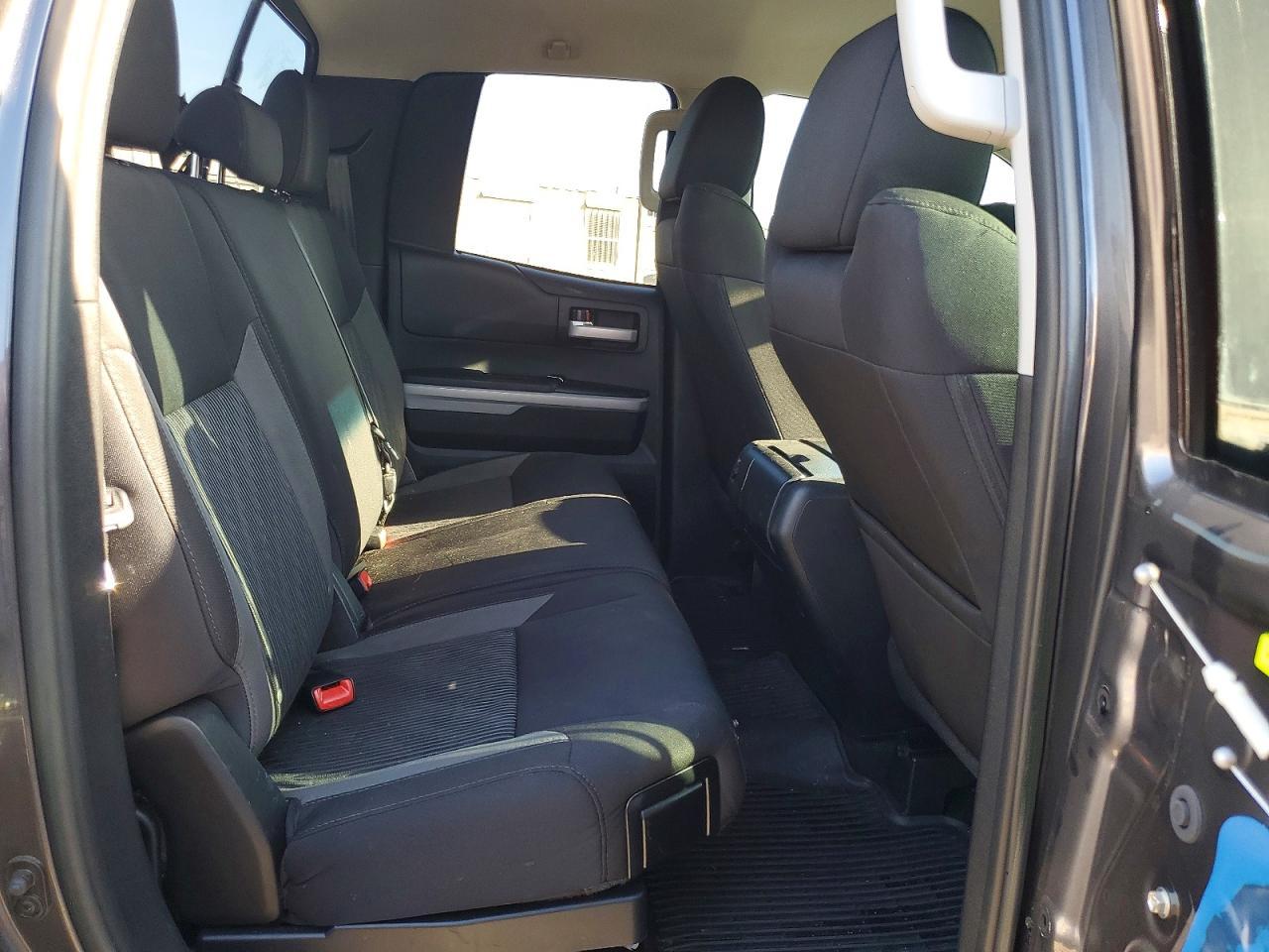 2016 Toyota Tundra Sr5 - zdjęcie 10