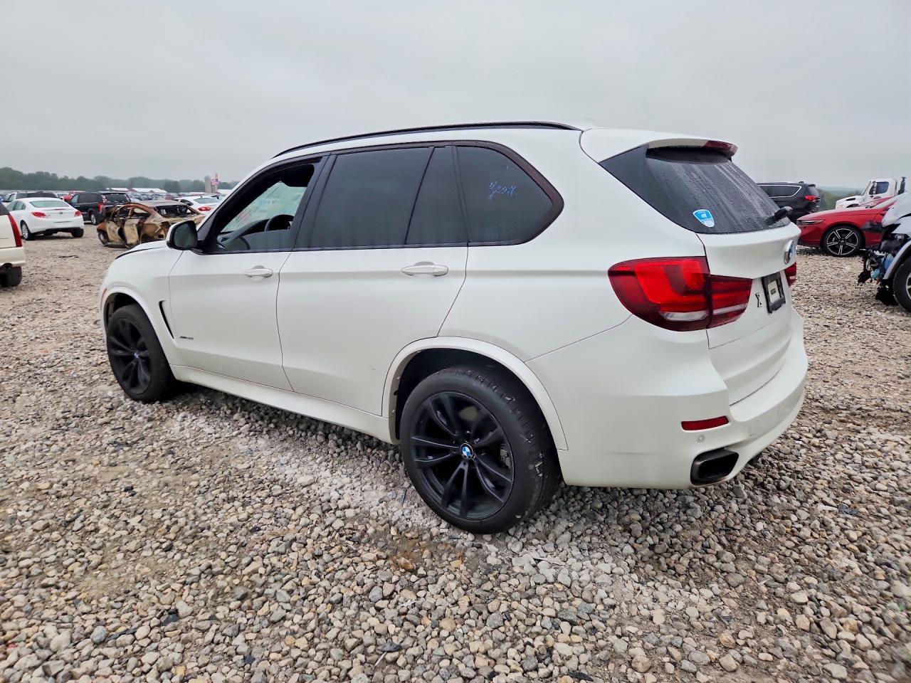 2017 BMW X5 xDrive50I - zdjęcie 2