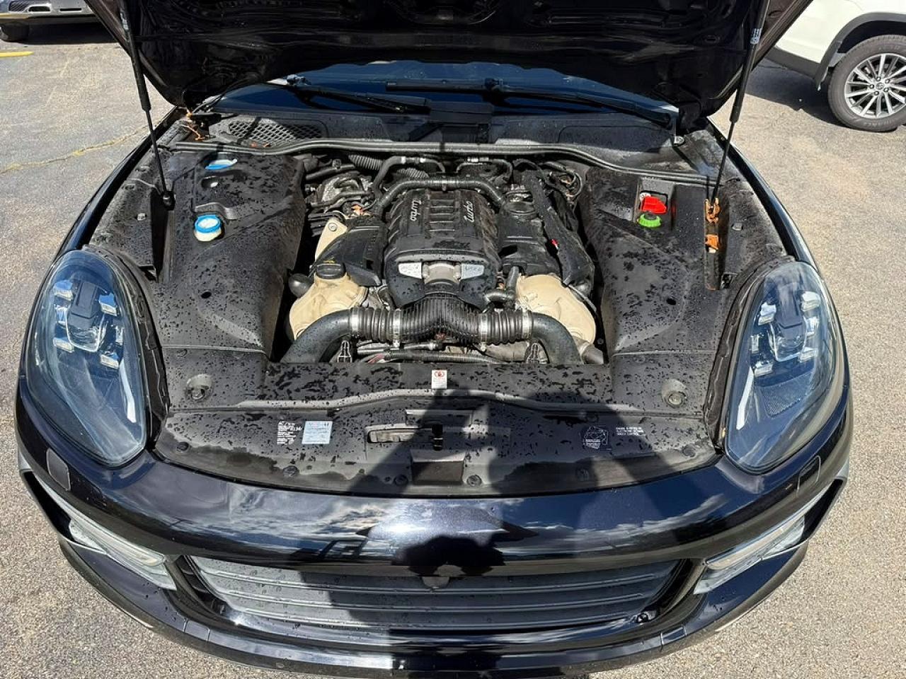 2016 Porsche Cayenne Turbo - zdjęcie 8