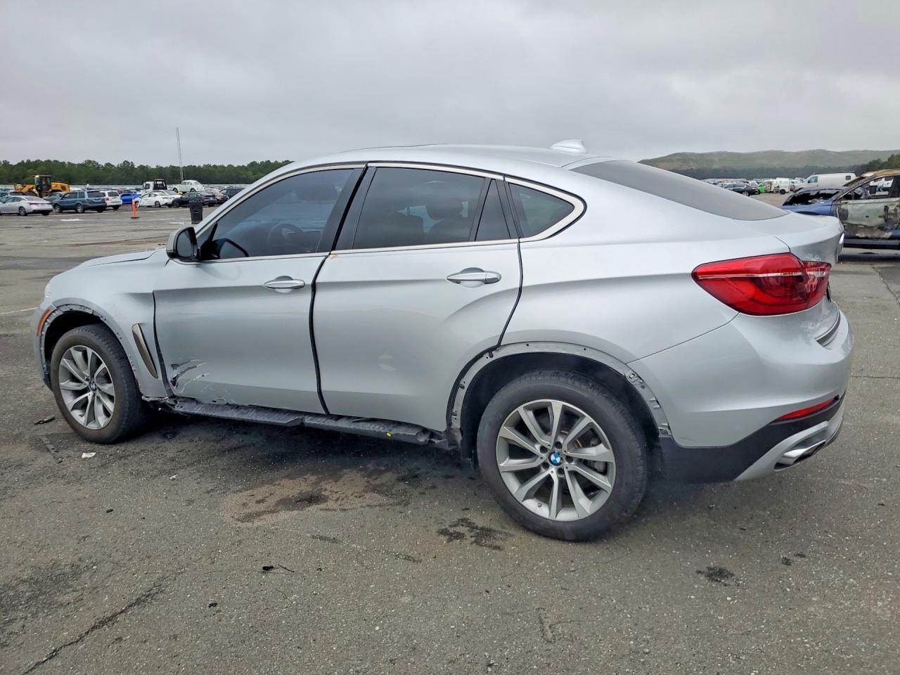2019 BMW X6 xDrive35I - zdjęcie 2