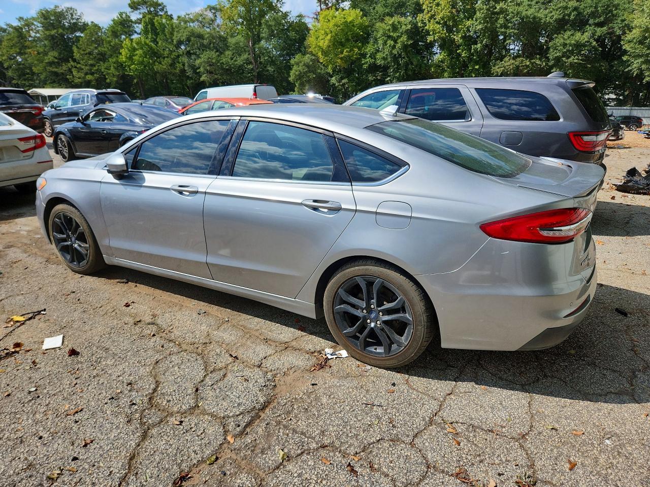 2020 Ford Fusion Se - zdjęcie 2