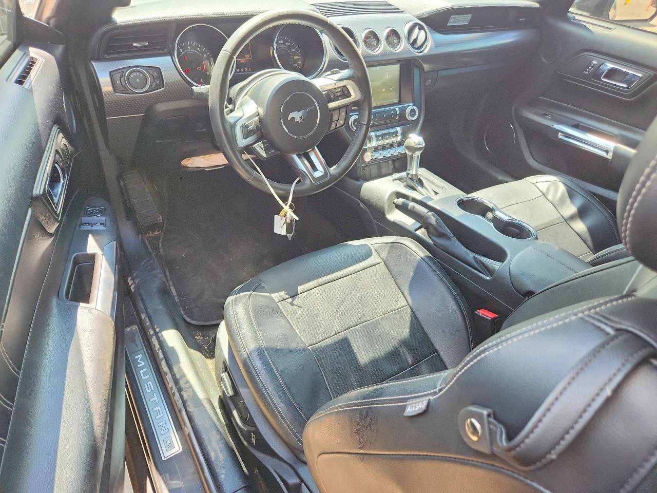2015 Ford Mustang - zdjęcie 8
