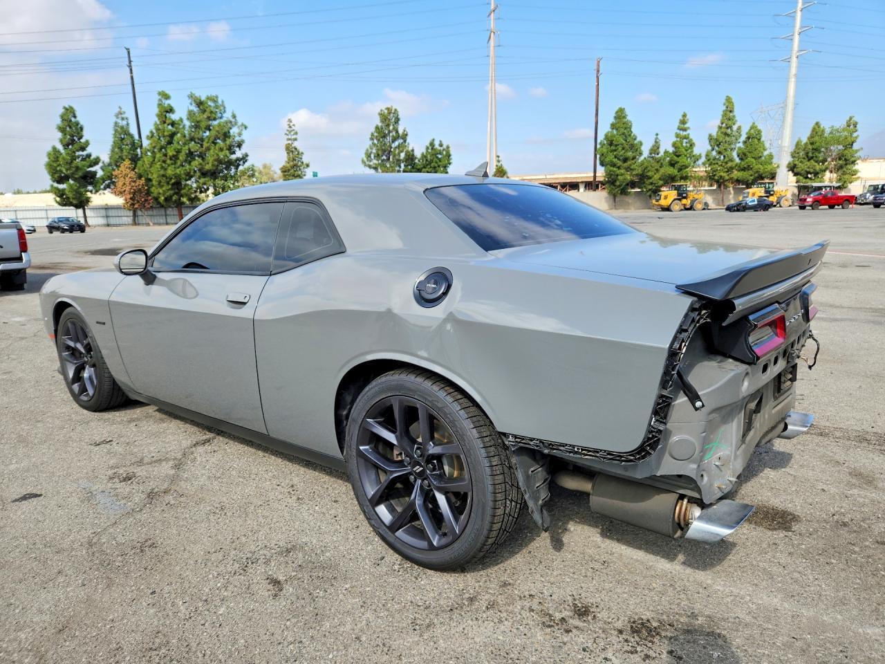 Dodge Challenger - zdjęcie 2