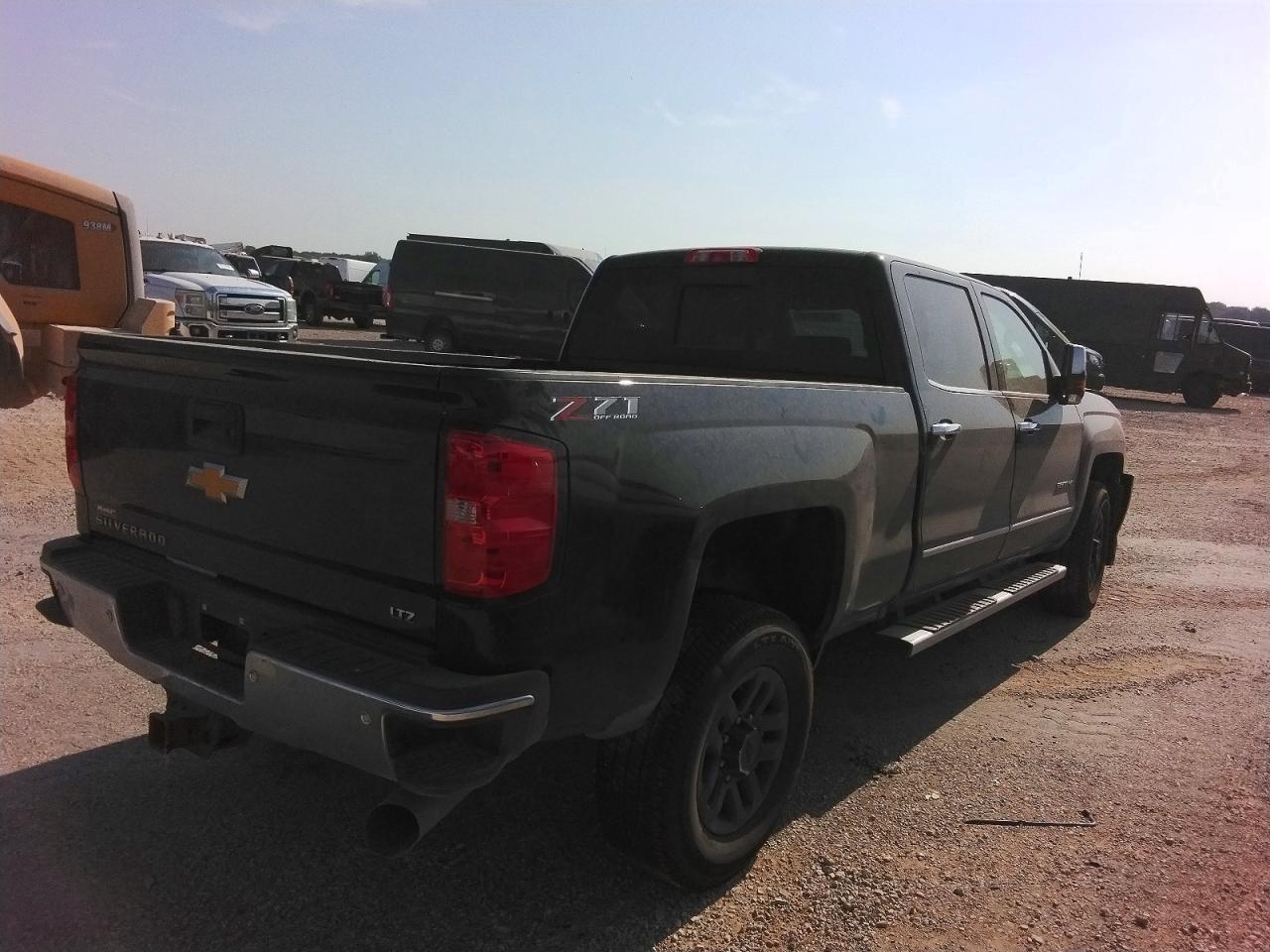 2018 Chevrolet Silverado K2500 Heavy Duty Ltz - zdjęcie 3