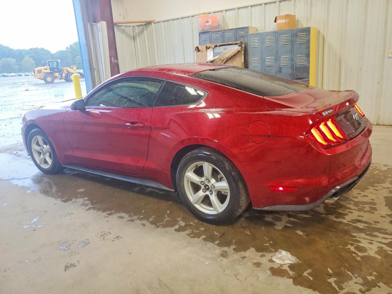 2018 Ford Mustang - zdjęcie 2